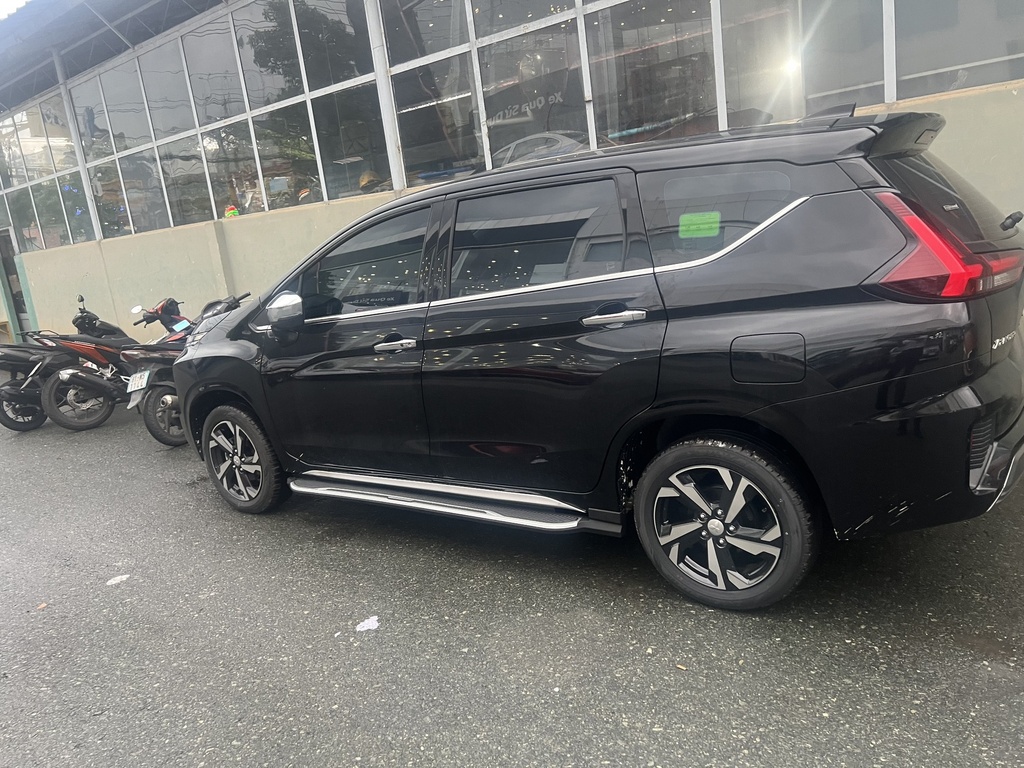 BỆ BƯỚC CHÂN CAO CẤP MITSUBISHI XPANDER